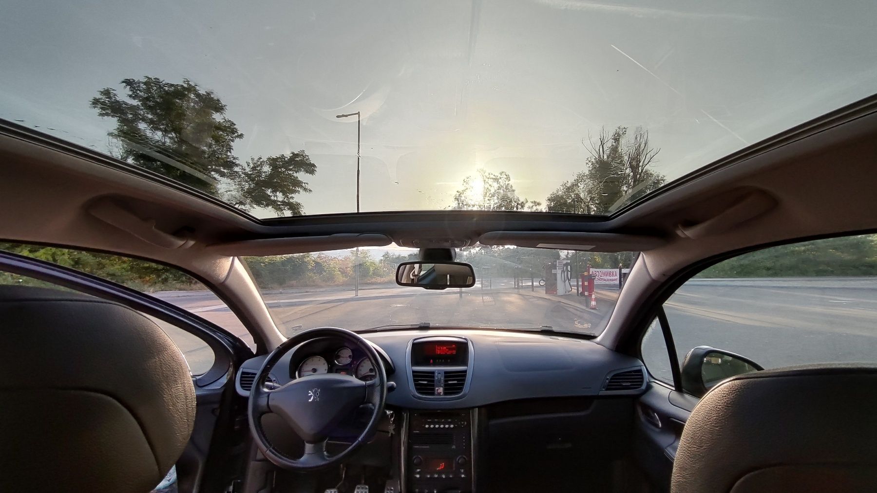 Peugeot 207 1..6 turbo  150 конски сили