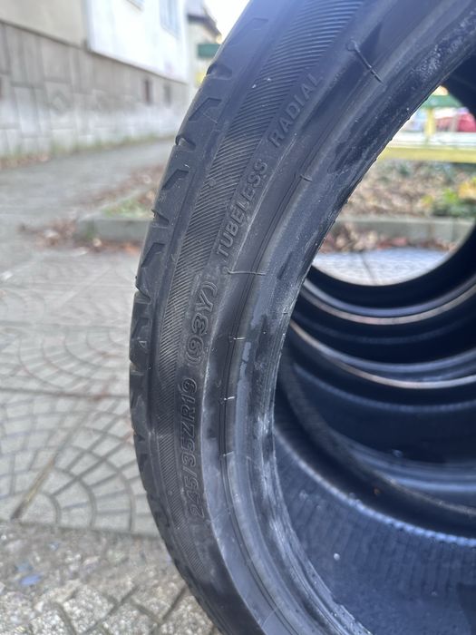 Летни гуми Bridgestone Potenza 245/35ZR19 4бр