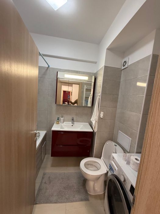 Inchiriez apartament cu 3 camere, Brancusi, Valea larga