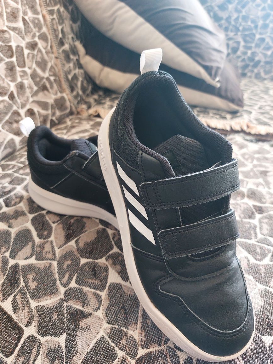 Adidas оригинални намалени