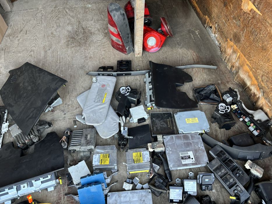 Интериор Тойота Корола Версо 2 2004- 2008г