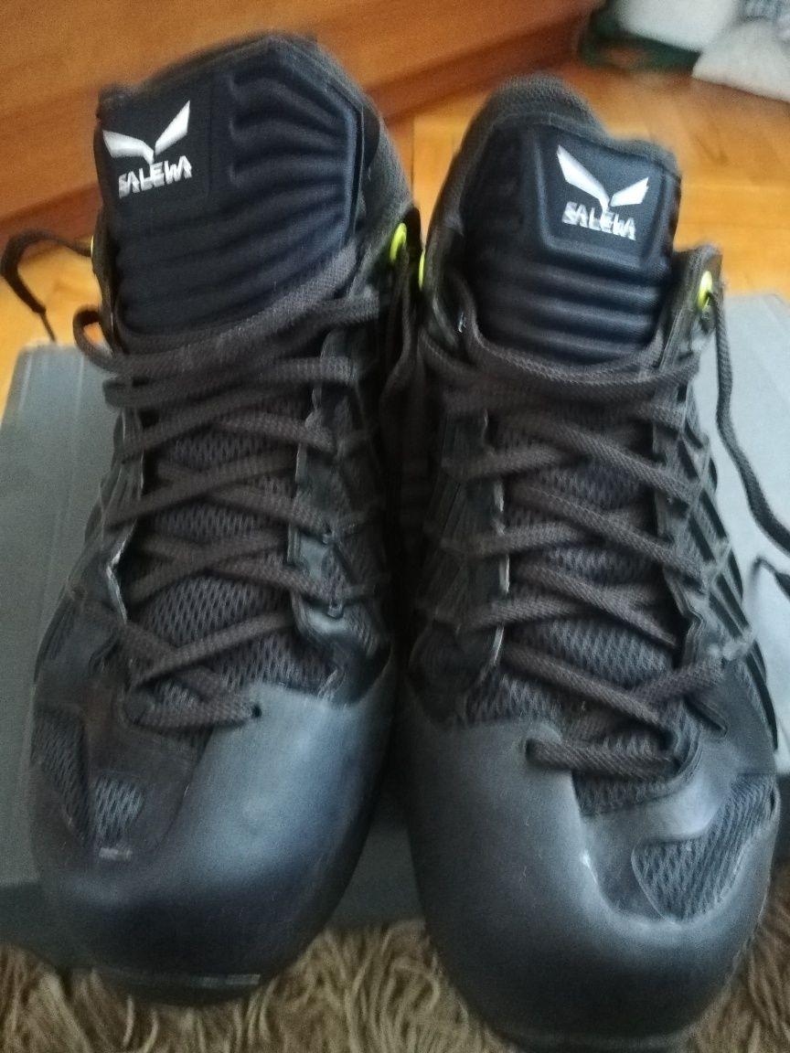 Туристически Salewa Gore Tex номер 46 като нови