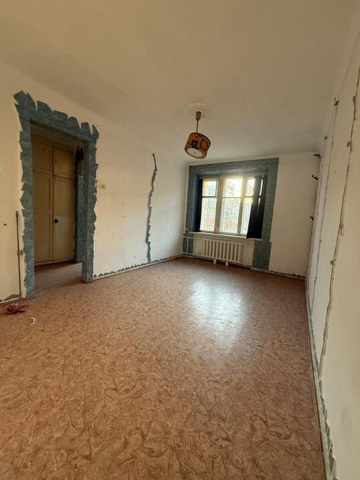 Продаётся 1 кв р-н Достык Молл 2ой этаж