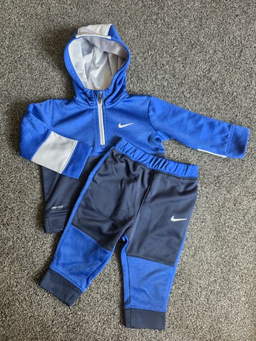 Спортен екип Nike 74