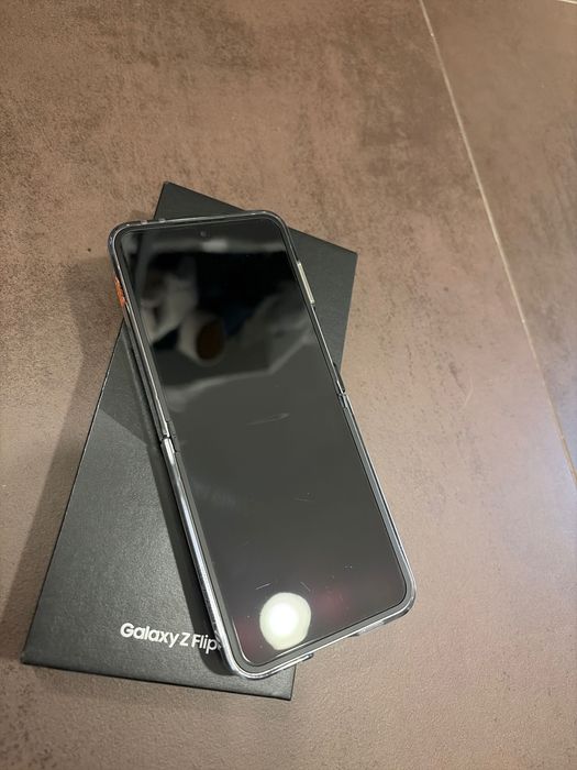 Samsung Galaxy Z Flip6