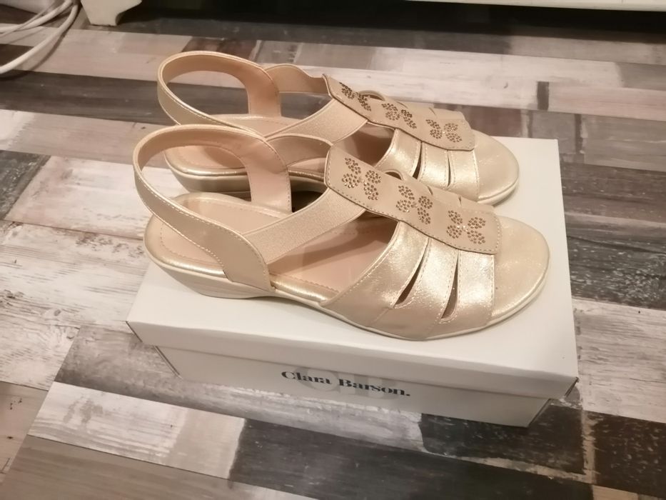 Дамски сандали Clara Barson