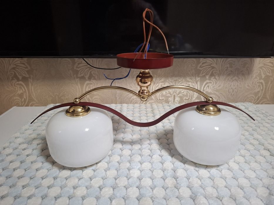 Люстра в отличном состояние