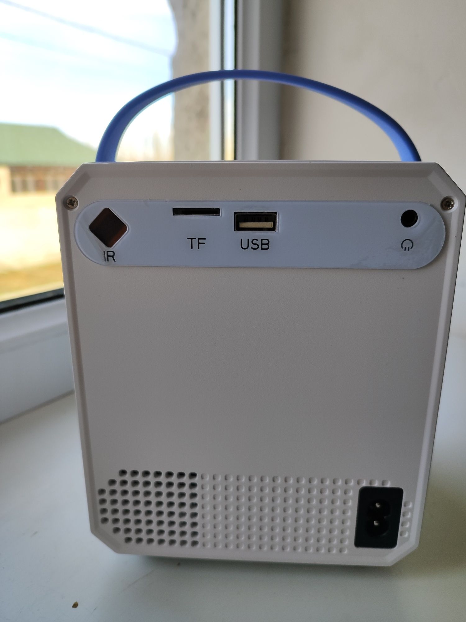 Projector  проектор