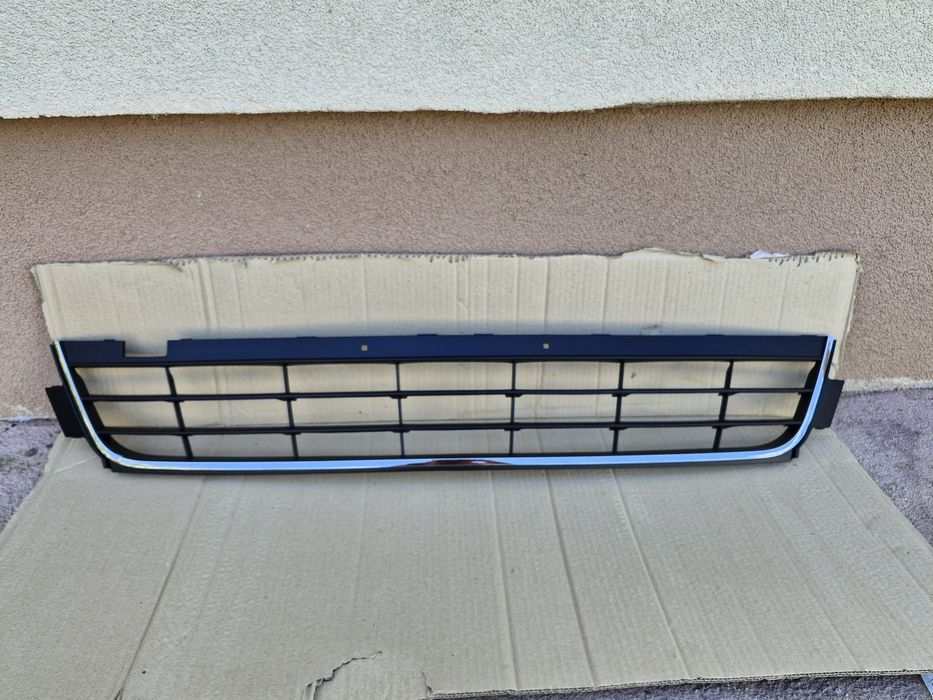 Grila inferioara Vw Sharan 7N 2011-2019 NOUA AM