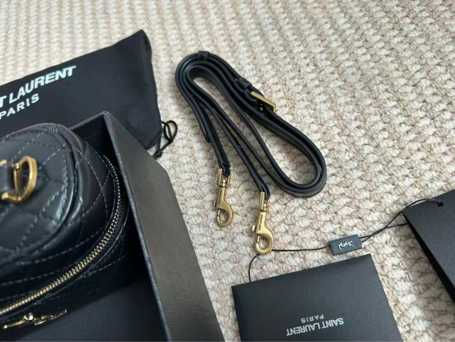 Дамска кожена чанта YSL