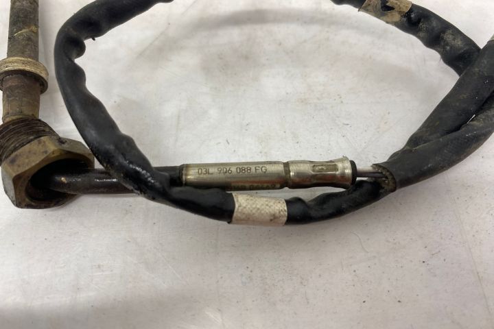 Sonda temperatura gaze 03L906088FG 1.6 tdi CAY-defecta mufa rupta Skoda Fabia 5J (facelift) seria