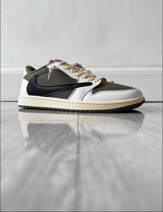 Nike × Travis Scott Jordan 1 Low