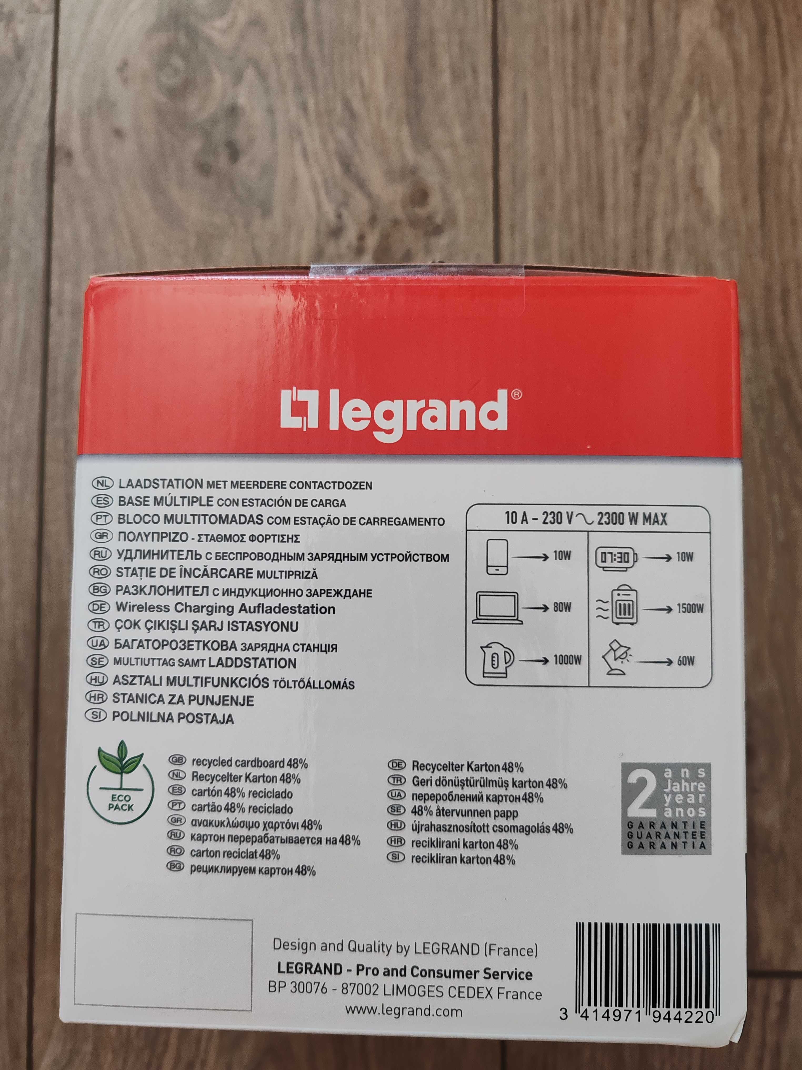 Разклонител Legrand с  USB порт и безжично зареждане