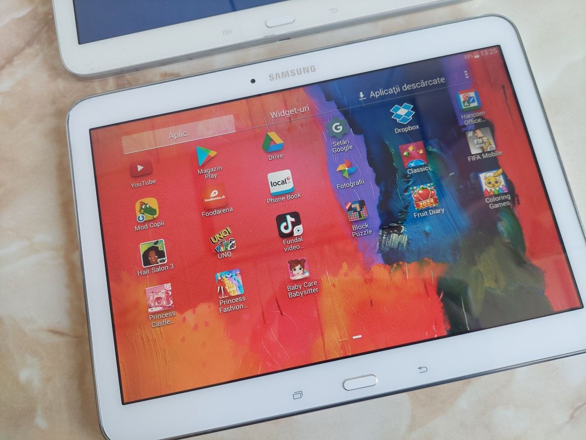[Tab3/Tab4] Vând 2 tablete Samsung Galaxy Tab 3 și Tab 4 pe alb //poze