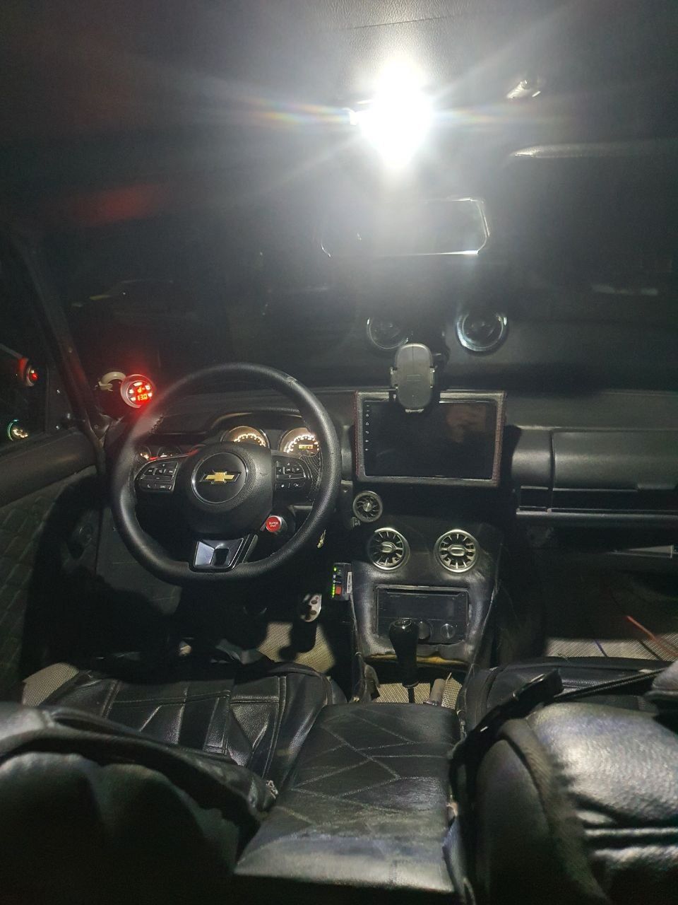 Lada 2106 sotiladi