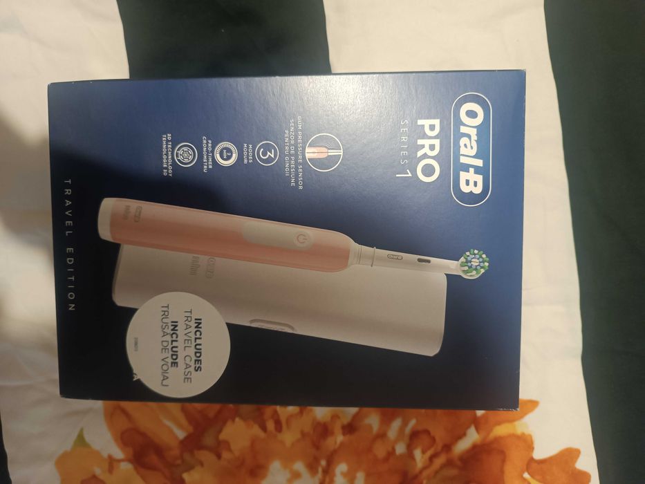 Нова! Електрическа четка за зъби Oral B