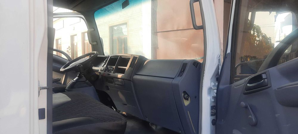 Isuzi самосвал сотилади