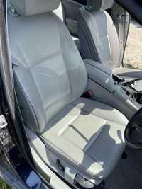 Interior piele bmw f11 cu incalzire scaune fata.