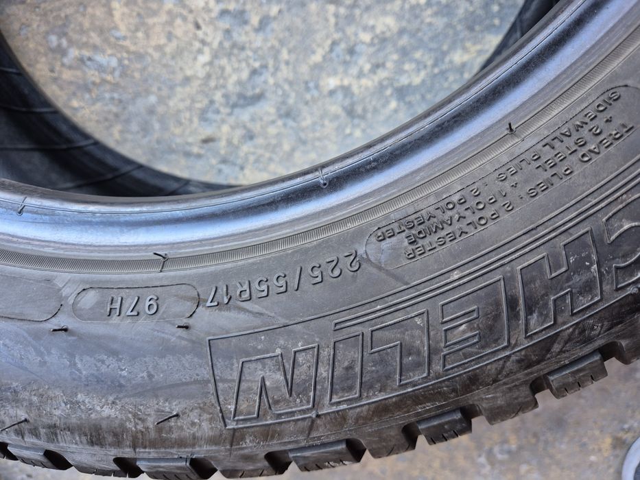 Vând cauciucuri 225/55/17 M+S Michelin//Runflat// dot 2019