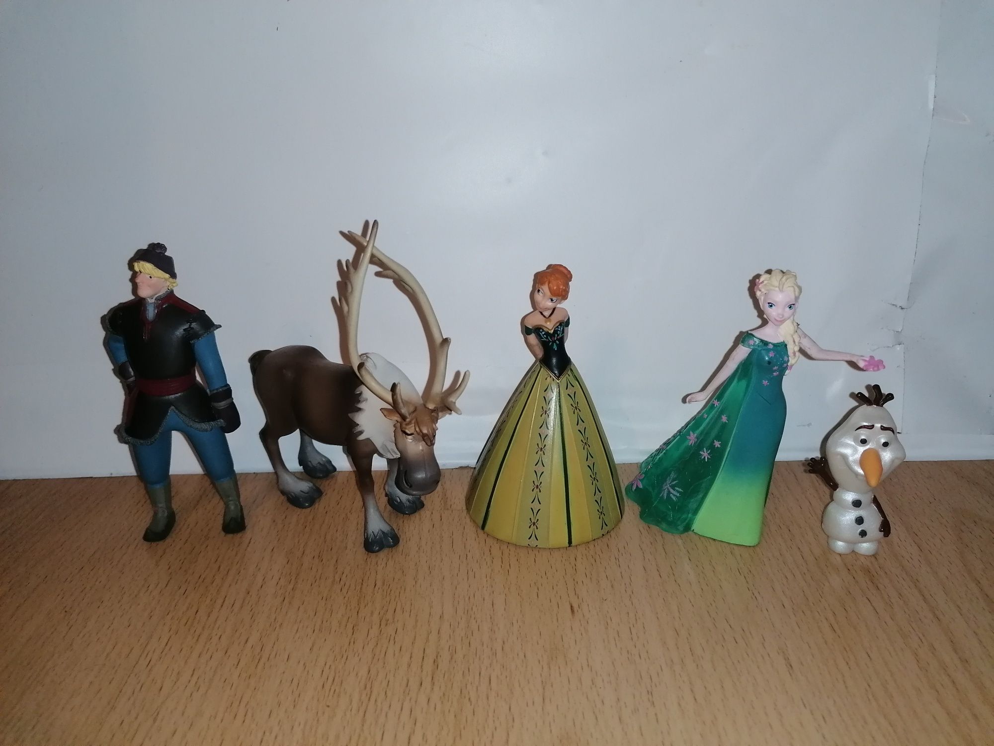 Figurine frozen /Elsa și Ana bullyland