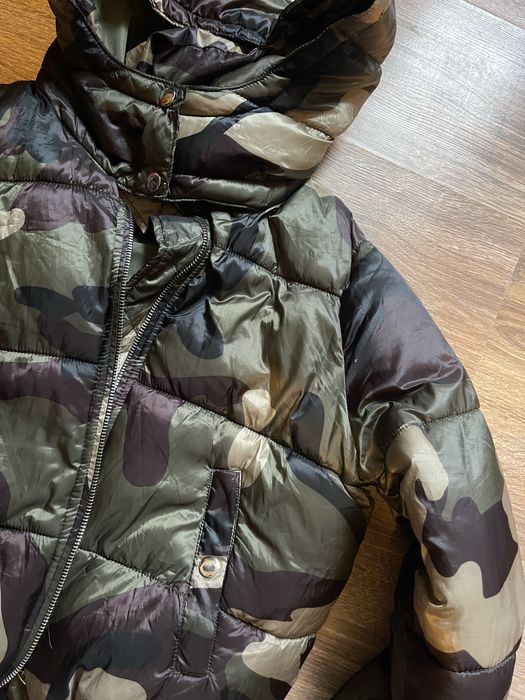 Geaca Bershka.          S