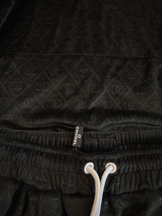 Chanel-Автентичен нов дамски комплект S размер