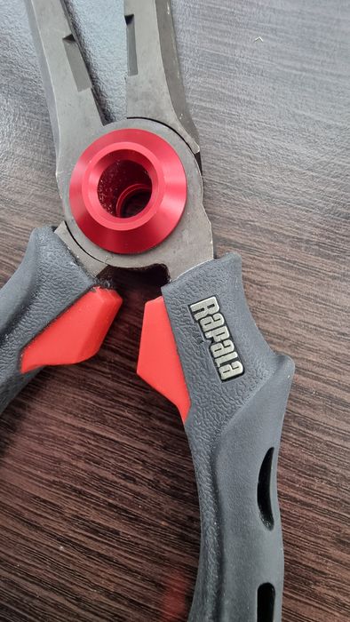 Cleste multifuncțional Rapala