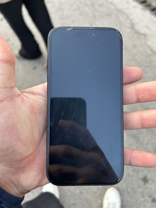 iPhone 15pro 128гб