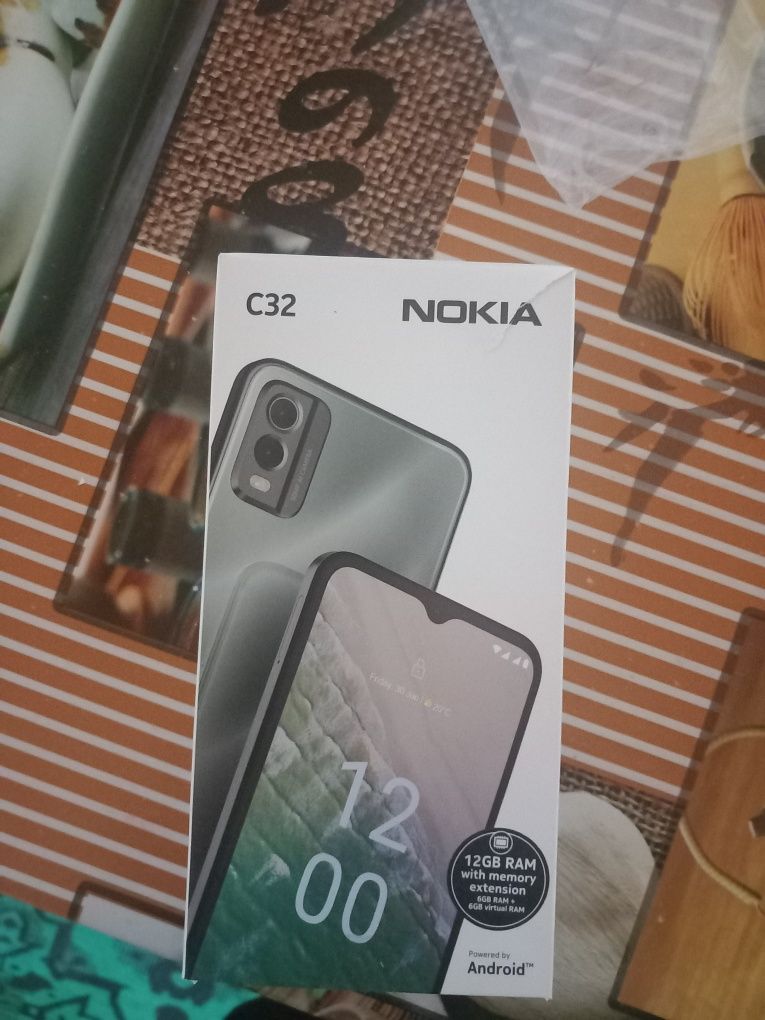 Nokia C32 чисто нов
