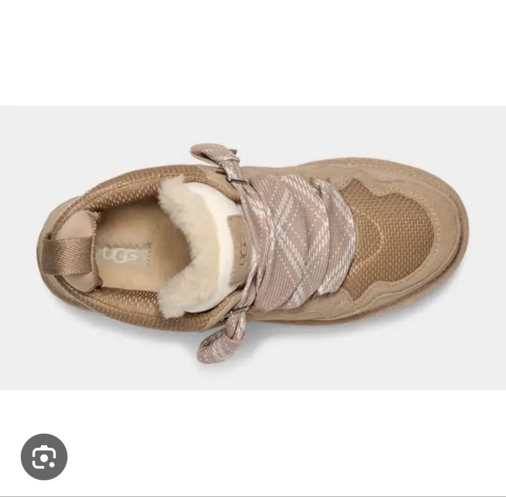 Ugg lowmel sand.