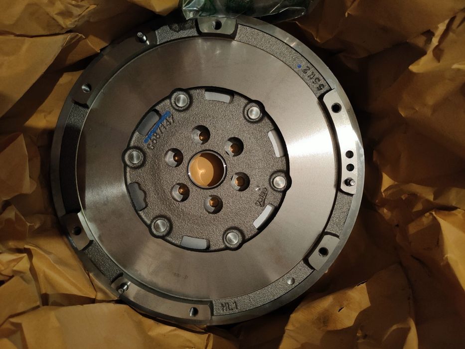 Vând ambreiaj cu volanta masa dubla Peugeot Citroen 1.5/1.6 837081