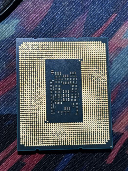 Продам процессор intel core i3 12100f