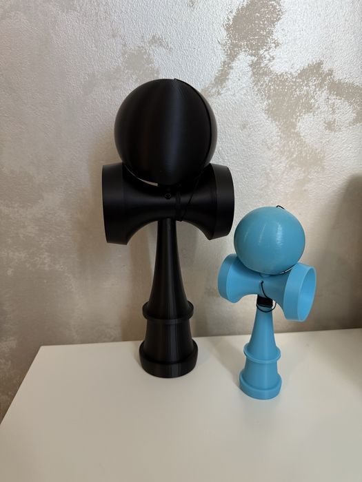Kendama gigantica