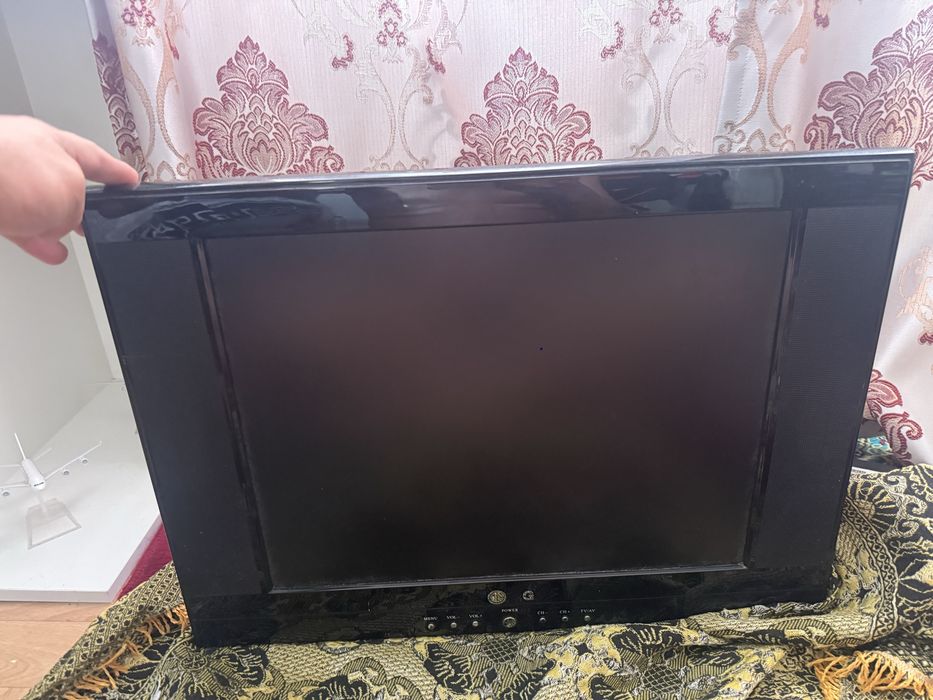 Продам телевизор