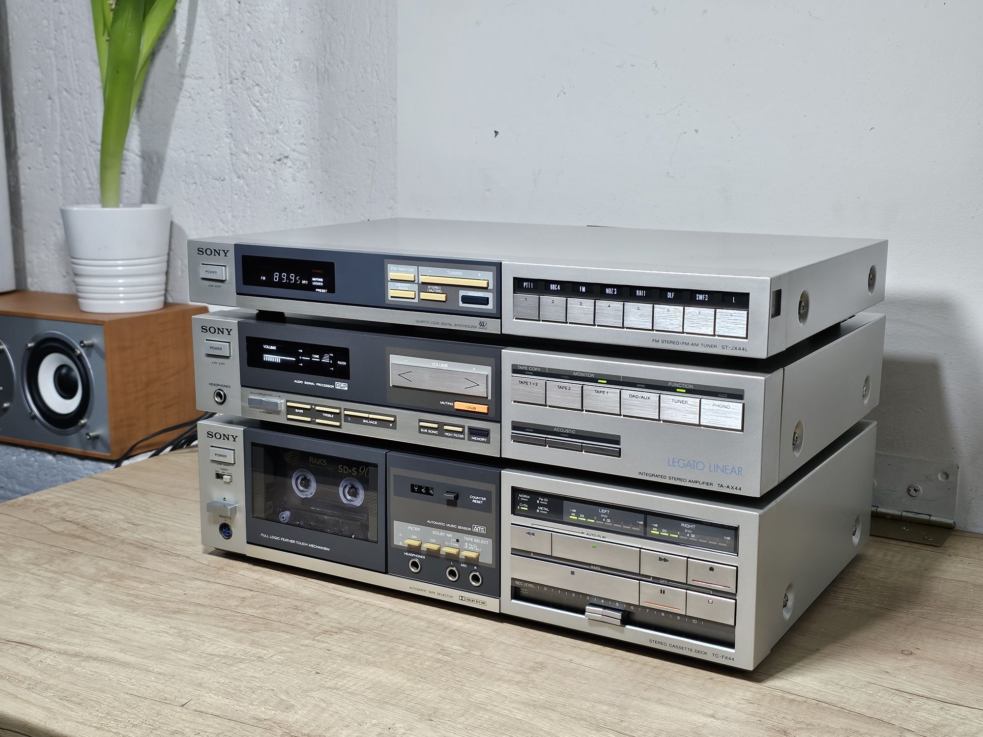 linie audio SONY, amplificator ta-ax44,deck tc-fx44,tuner st-jx44L