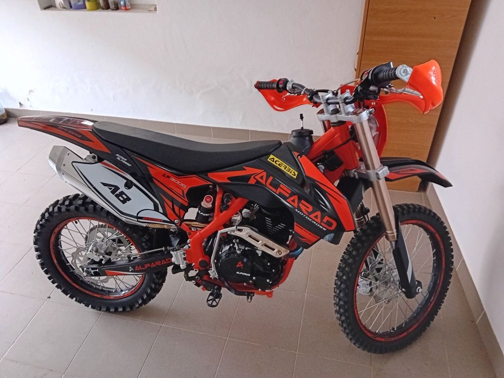 Motocross 300cc cu răcire pe ulei