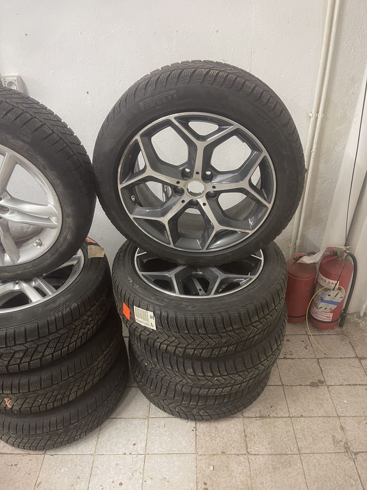 Bmw x1 f48 x2 f39 set jante cu cauciucuri Iarna R18