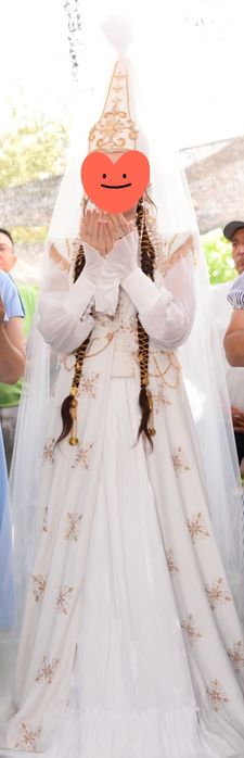 Ұзату қамзол, корсет,сәукеле,тақия сатылады