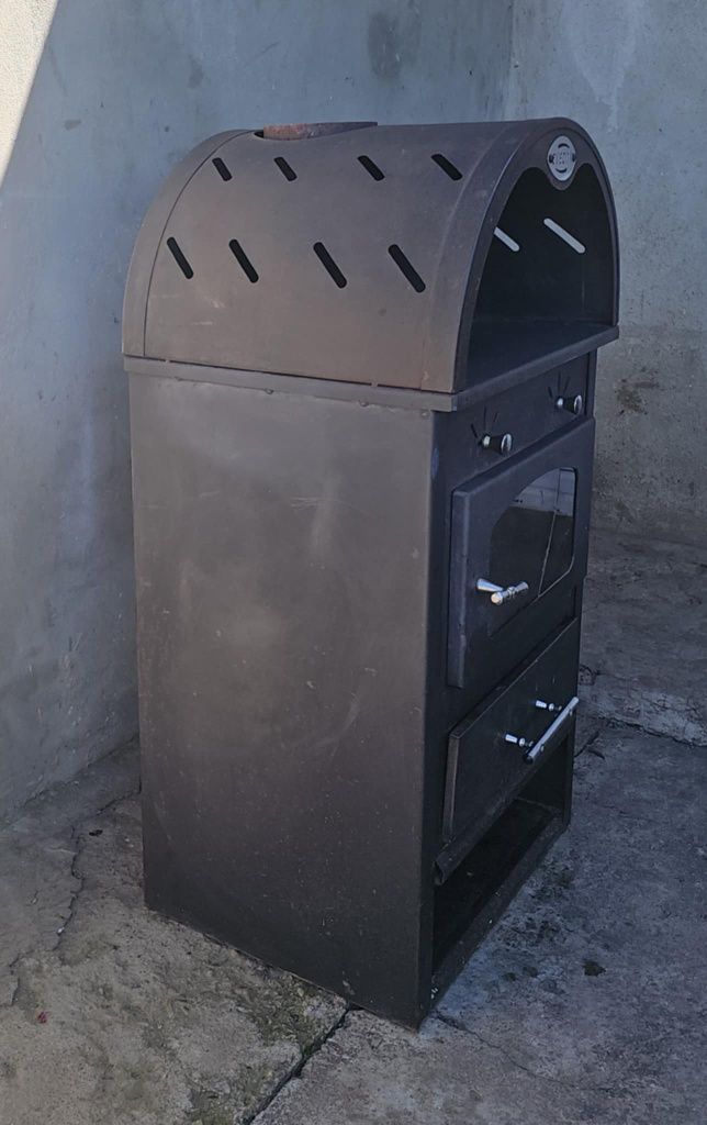 Vând sobă cu șamotă
