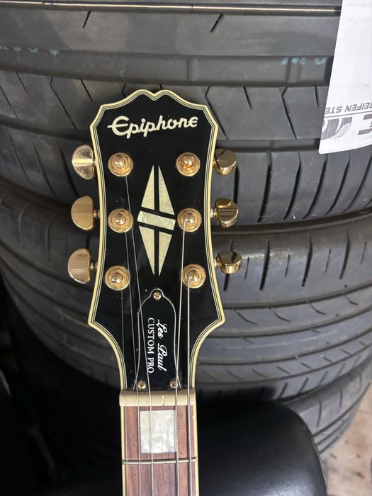Електрическа китара Epiphone Les Paul Custom Pro