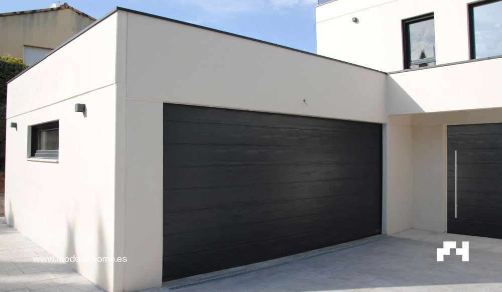 Vand garaje metalice din panauri