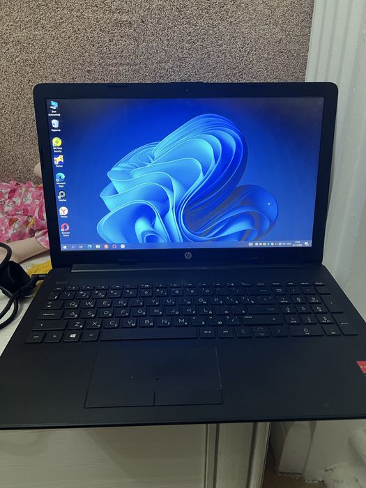 Ноутбук в рабочем состояний