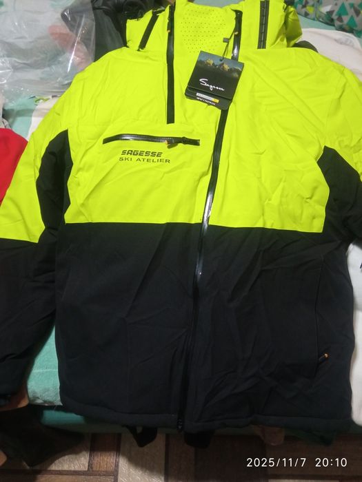 Зимний спортивный костюм