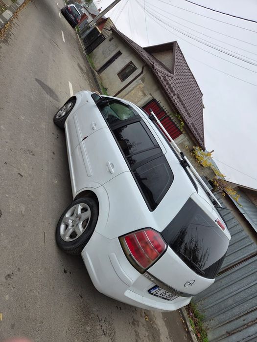 Vând Opel Zafira 1.9TDCI