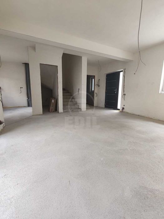 Dpulex cu 4 camere, semifinista, zona Urusagului, COMISION 0%