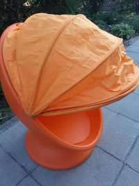 Оранжево детско столче
