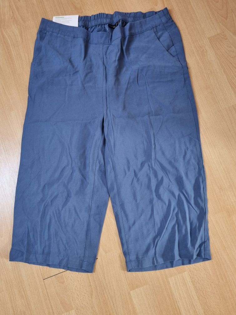 Pantaloni 3/4 damă mărimi mari 52, 54 albastru și negru