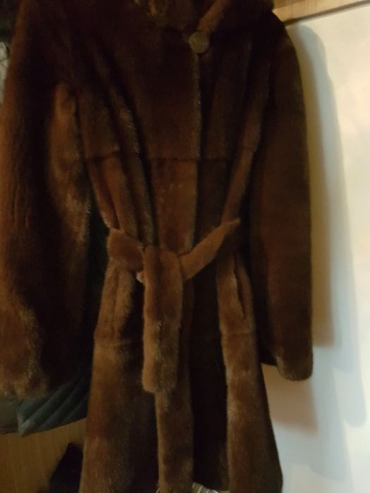 Продам норковую шубу греческую в хорошем состоянии