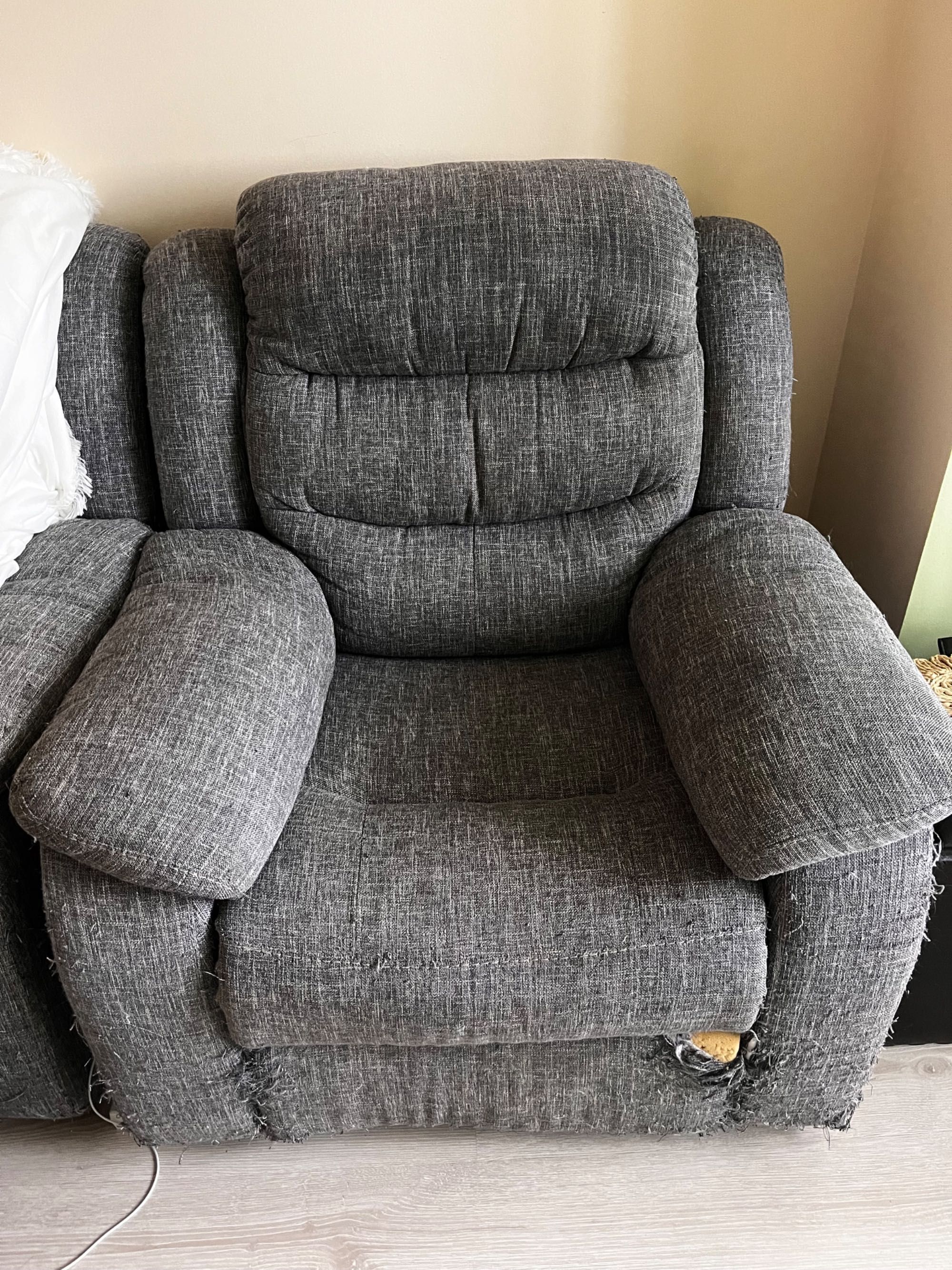 Canapea Recliner 3 locuri(doua reclinere)+ Fotoliu Recliner