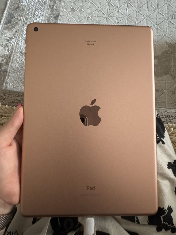 Продам Ipad 7 поколения в отличном состоянии